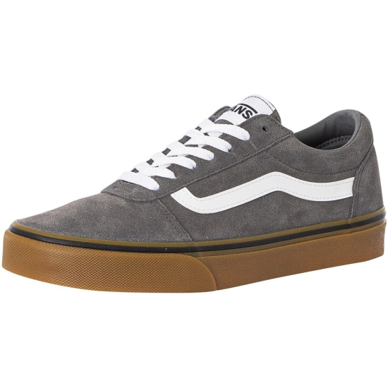 Vans Ward Mocka tränare